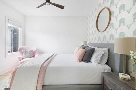 The Jolene Rooftop With Firepit Close To 12 South Holiday home