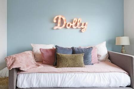 The Jolene Rooftop With Firepit Close To 12 South