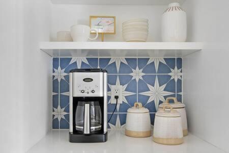 Holiday home The Jolene Rooftop With Firepit Close To 12 South