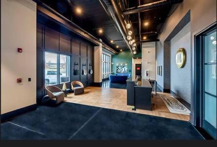 The Sobro - 6 Beds & 6 Blocks To Broadway *