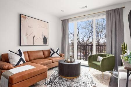 The Sobro - 6 Beds & 6 Blocks To Broadway