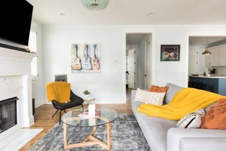 Hotel The Lillian House - Steps To Five Points Nashville