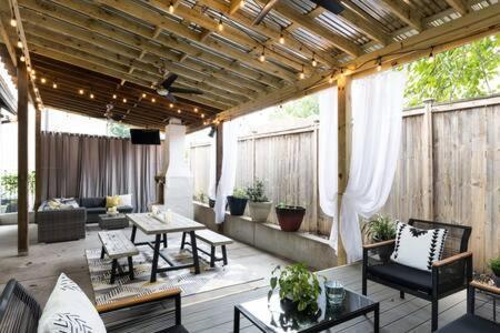 The Lillian House - Steps To Five Points Hotel 4*