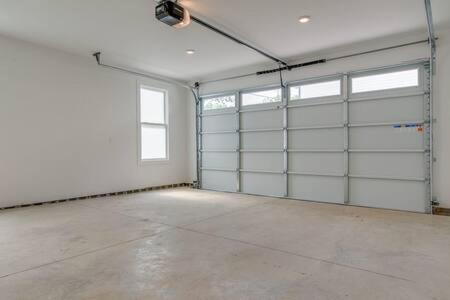 Retreat Into Luxury In East Nashville's Twin Homes * Nashville