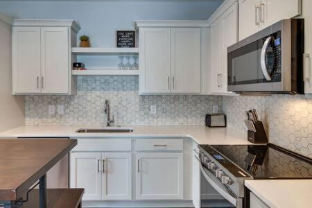 Holiday home East Nash Homey Retreat For 32 Guests! Nashville