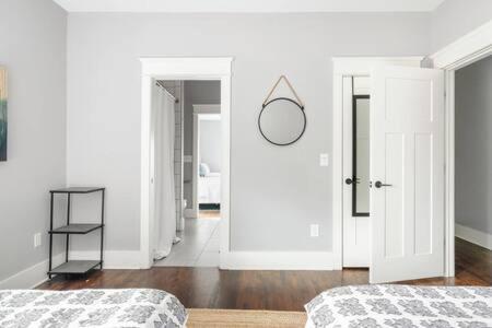 The Porter - Designer With Charm *