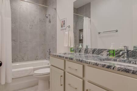 Holiday home Stylish East Retreat For Groups Nashville