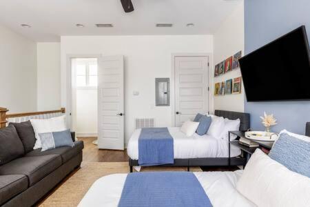 The Dogwood House - Cute Cozy And Close To Everything *