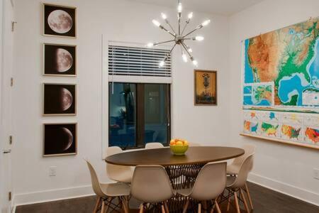 Modern 3br With Garage, Rooftop, Hot Neighborhood 10 Mins To Broadway, 24 Hour Hospitality Team, Perfect For Groups * Nashville