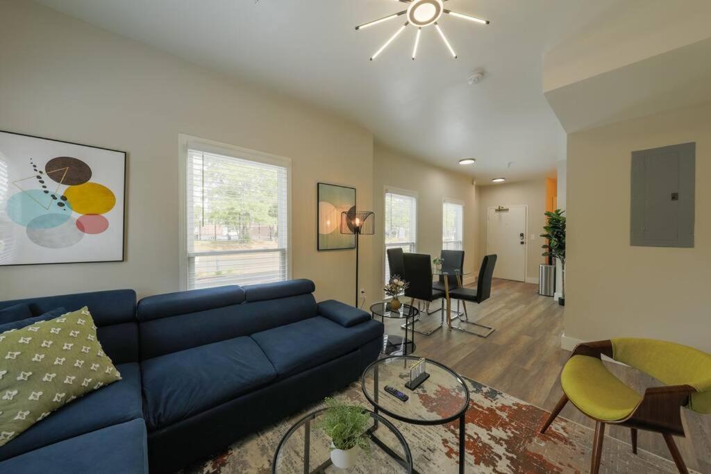 Minutes To Broadway- King Bed And Optional Garage Parking * Nashville