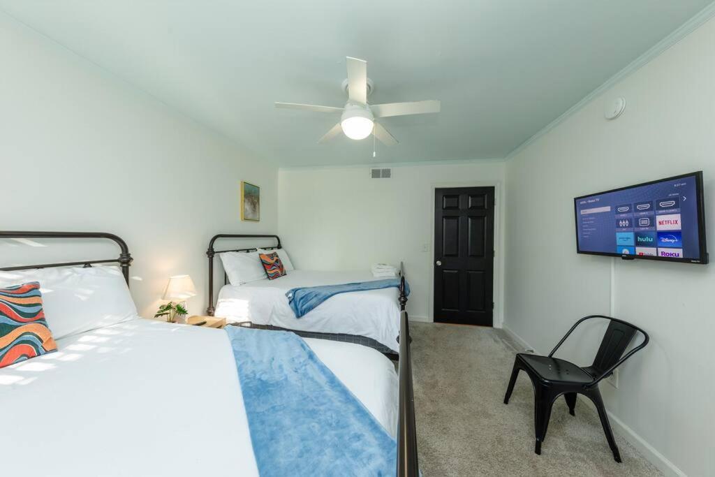 Apartment Midtown 2br Gem With Private Balcony And Optional Parking Walkable To Vanderbilt, Music Row & Centennial Park Nashville