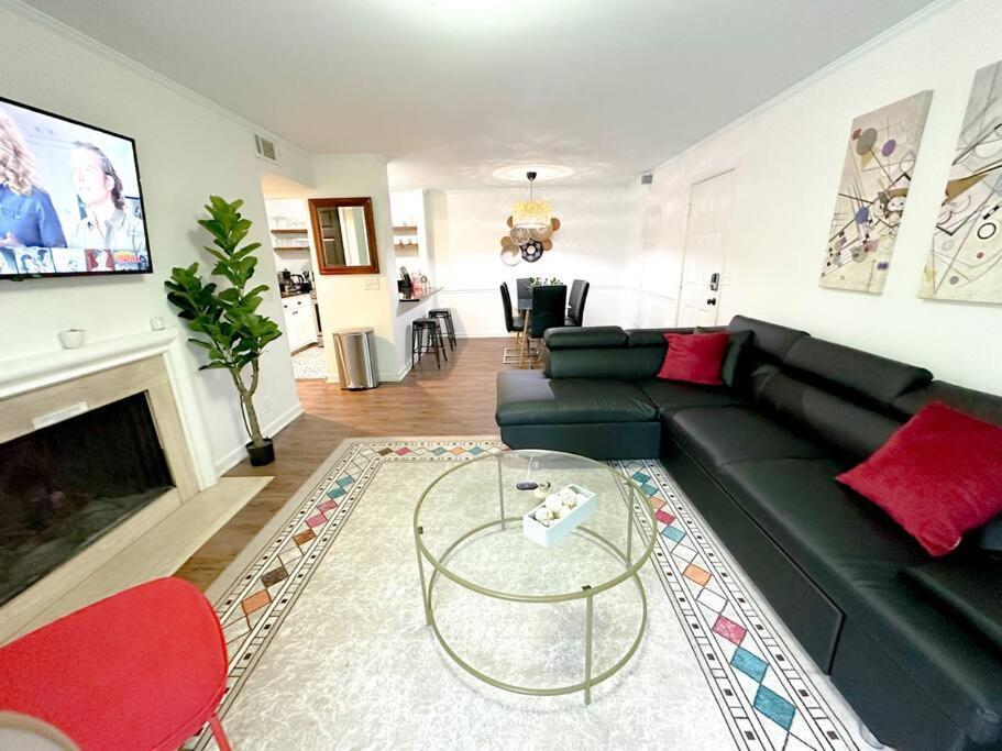 Apartment Luxury 2br In Midtown With Patio-balcony & Optional Parking Near Broadway, Vanderbilt & Centennial Park Nashville