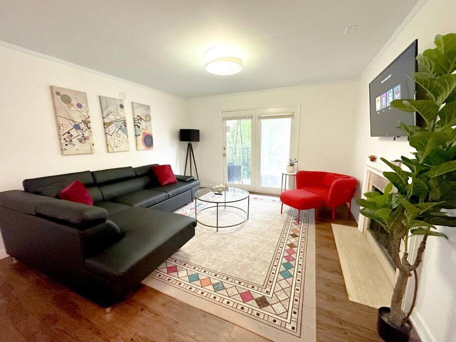 Apartment Luxury 2br In Midtown With Patio-balcony & Optional Parking Near Broadway, Vanderbilt & Centennial Park Nashville