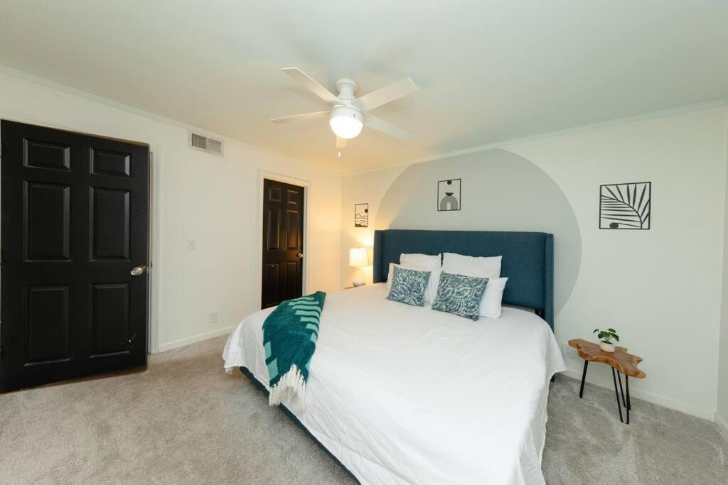 Minutes To Broadway Large 2br-2ba With Optional Private Parking * Nashville