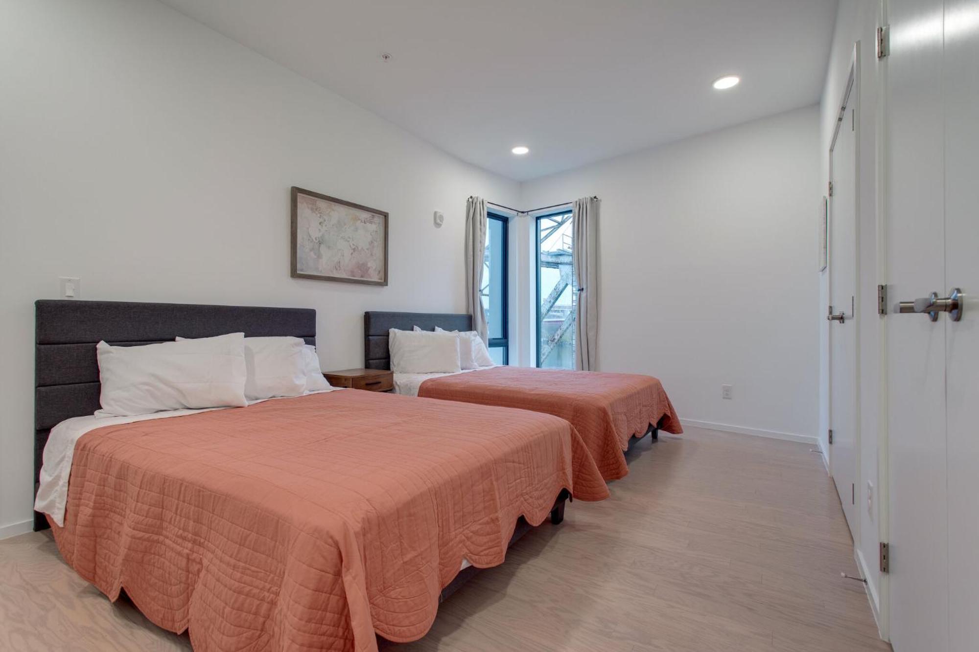 Apartment River View, Central, Elevator, Private Parking *