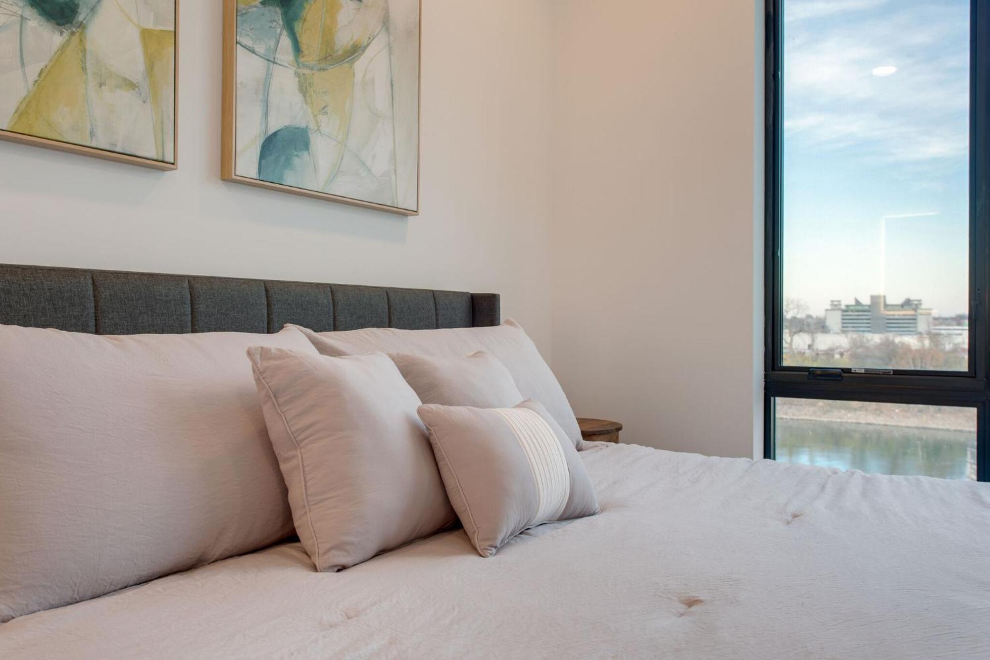 Apartment River View, Central, Elevator, Private Parking