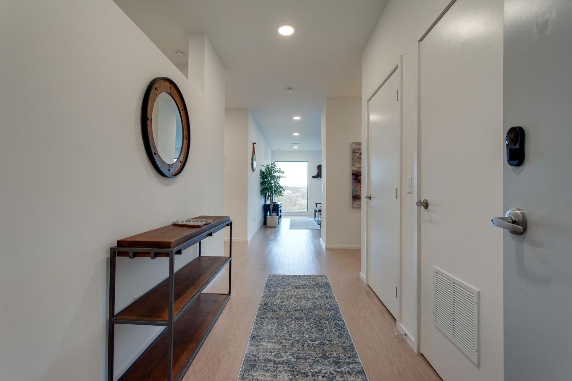 River View, Central, Elevator, Private Parking Nashville