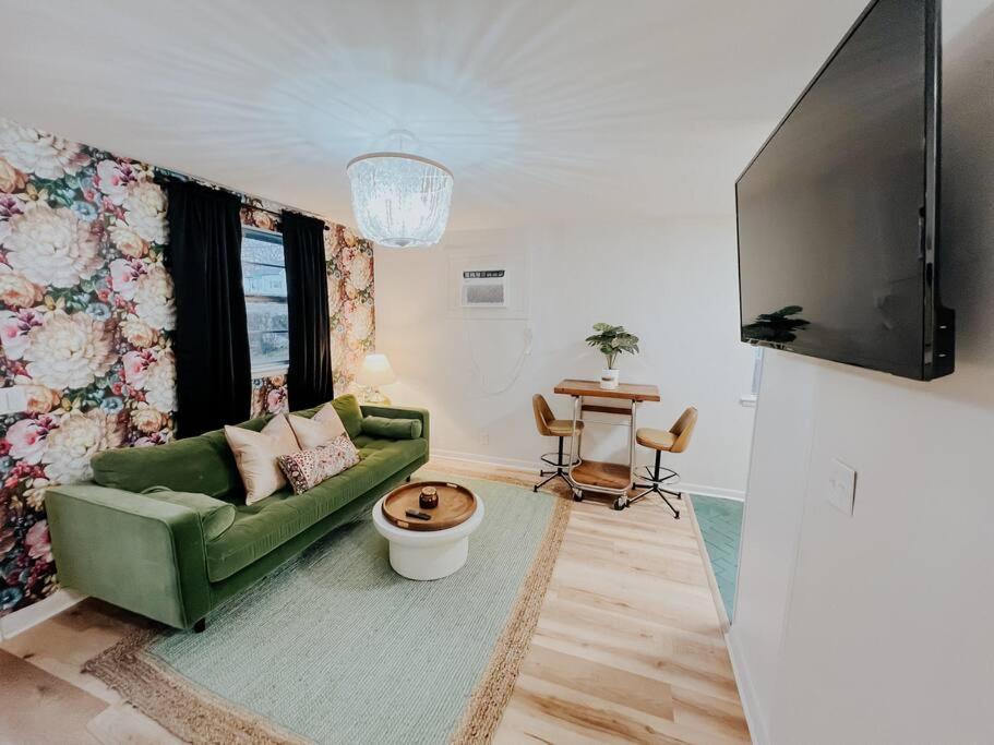 Dreami East - 2br Retreat With Cozy Patio And Mini Golf Apartment Nashville