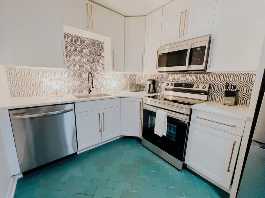 Dreami East - 2br Retreat With Cozy Patio And Mini Golf *