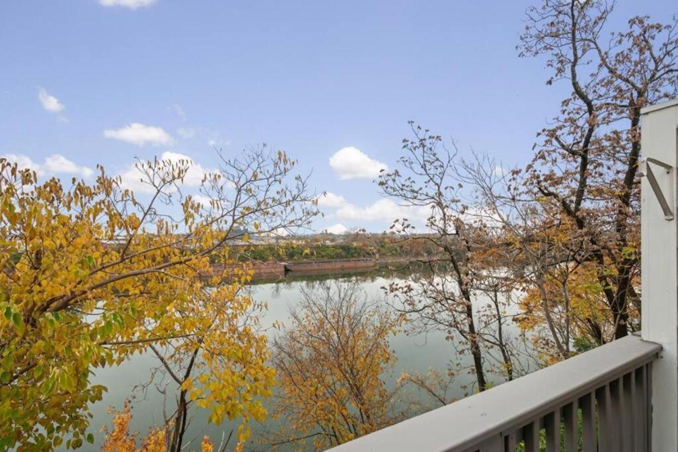 Downtown Riverfront Unit 790 *