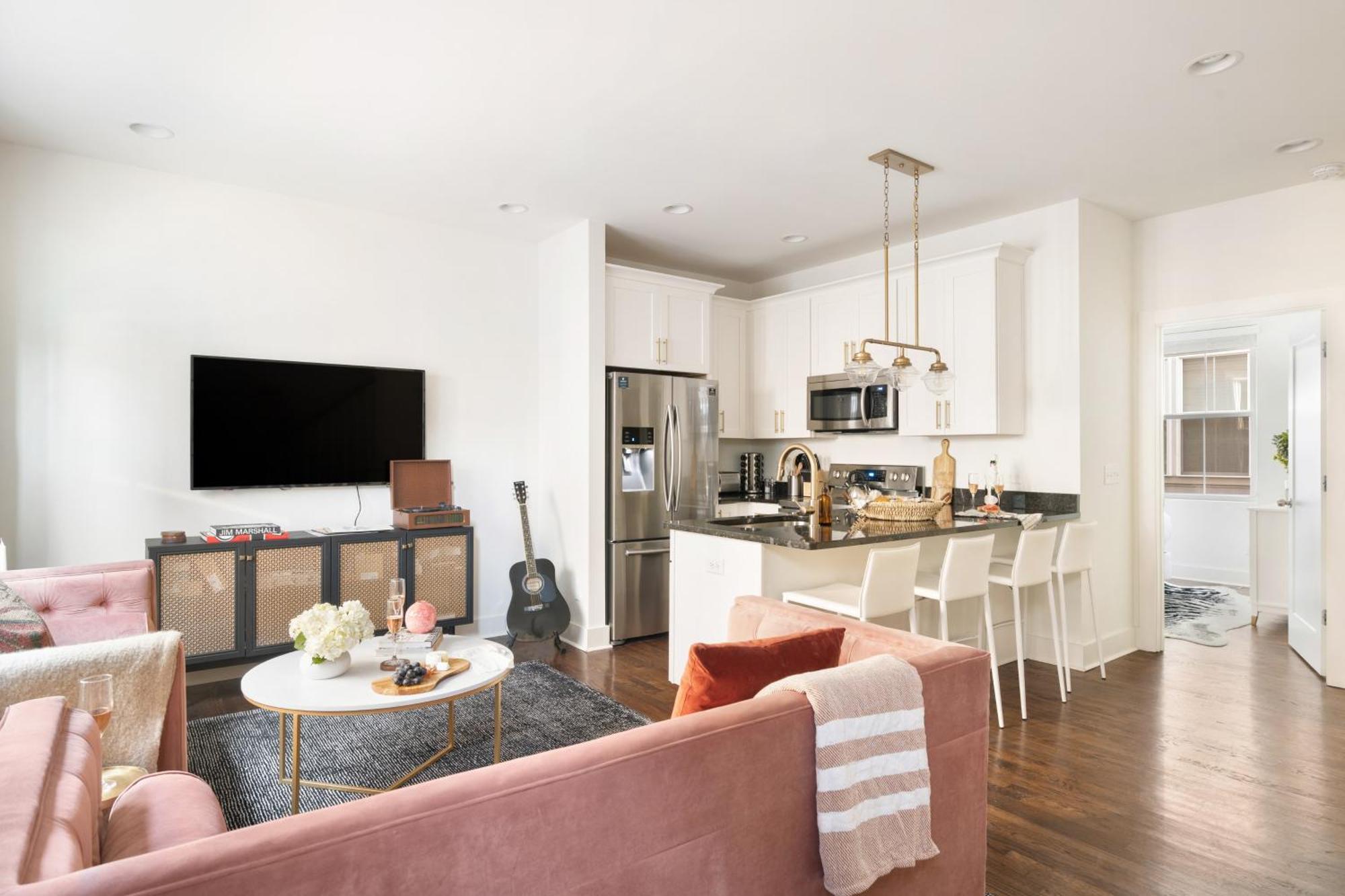 Holiday home Hart 16 By Avantstay Gorgeous Town House W Modern Amenities In Nashville
