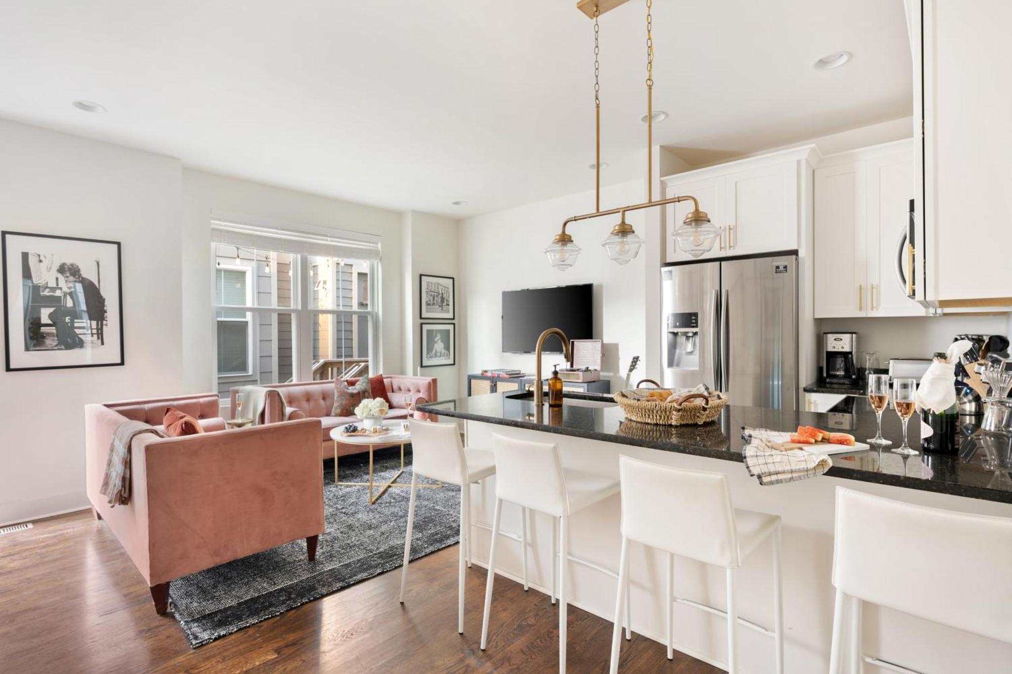 Hart Buyout 6 By Avantstay Two Town W Stunning Amenities Design Apartment Nashville