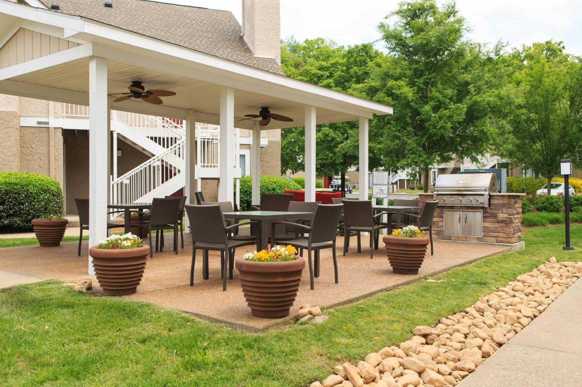 By Marriott Airport 3* Nashville