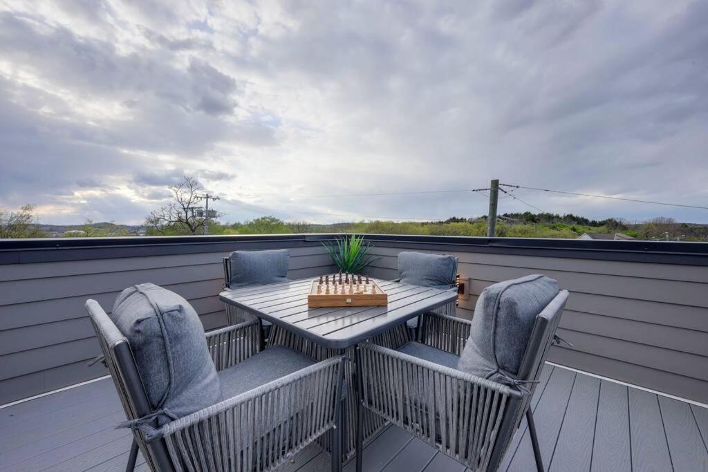 Modern Stunner 5 Min To Dt Hot Tub Rooftop Views *