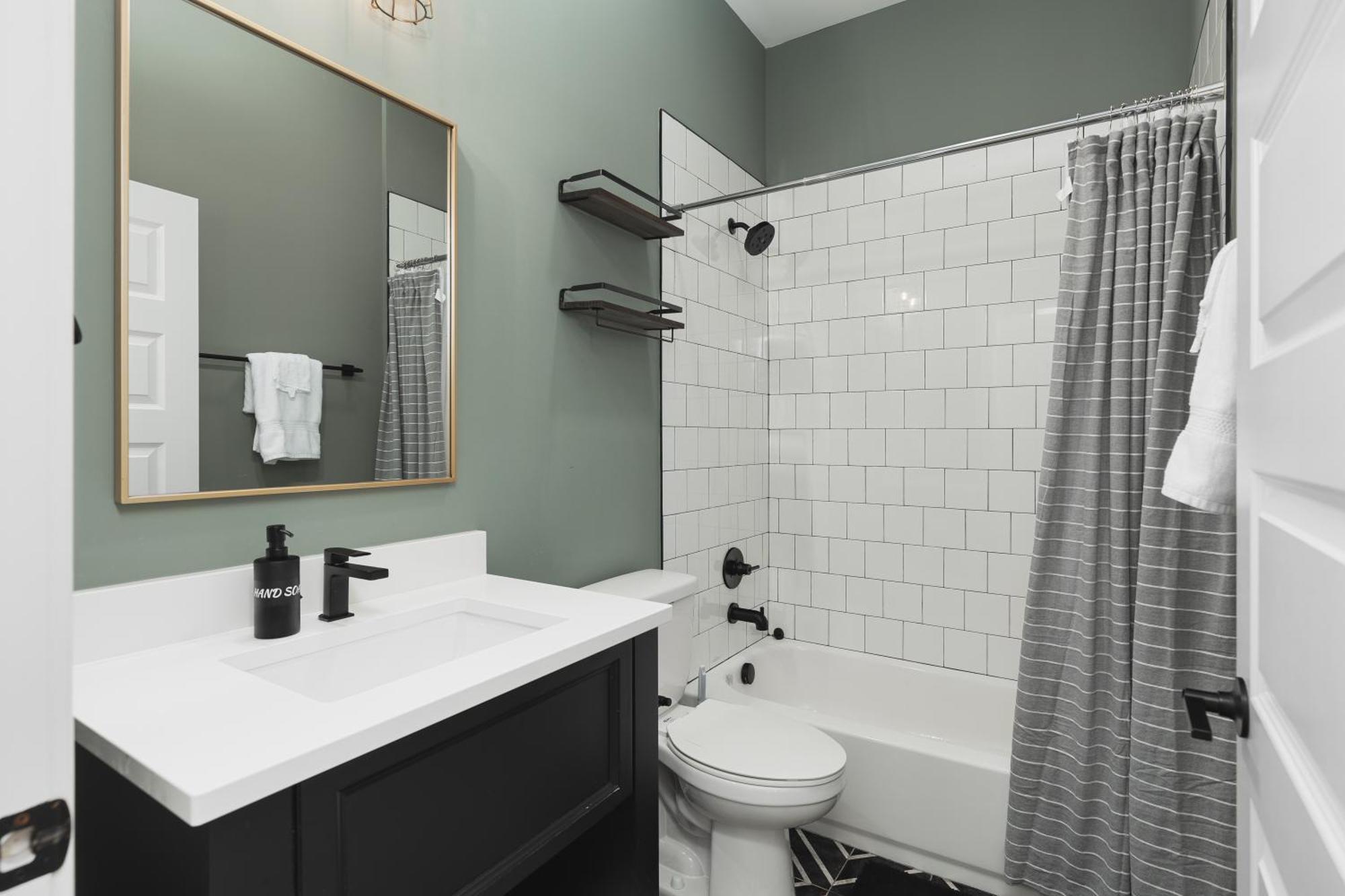Chic And Cozy Designer 3 Miles To Downtown Nashville