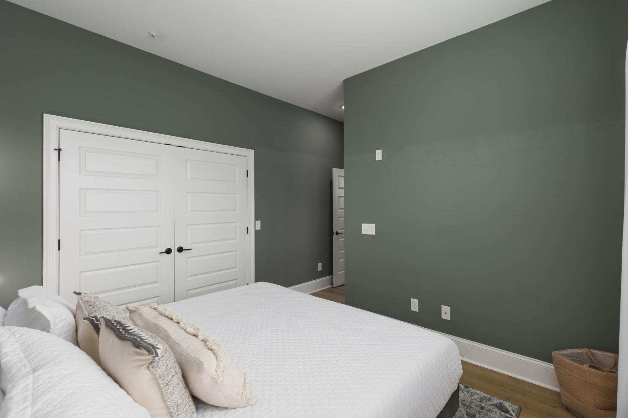 Chic And Cozy Designer 3 Miles To Downtown Nashville