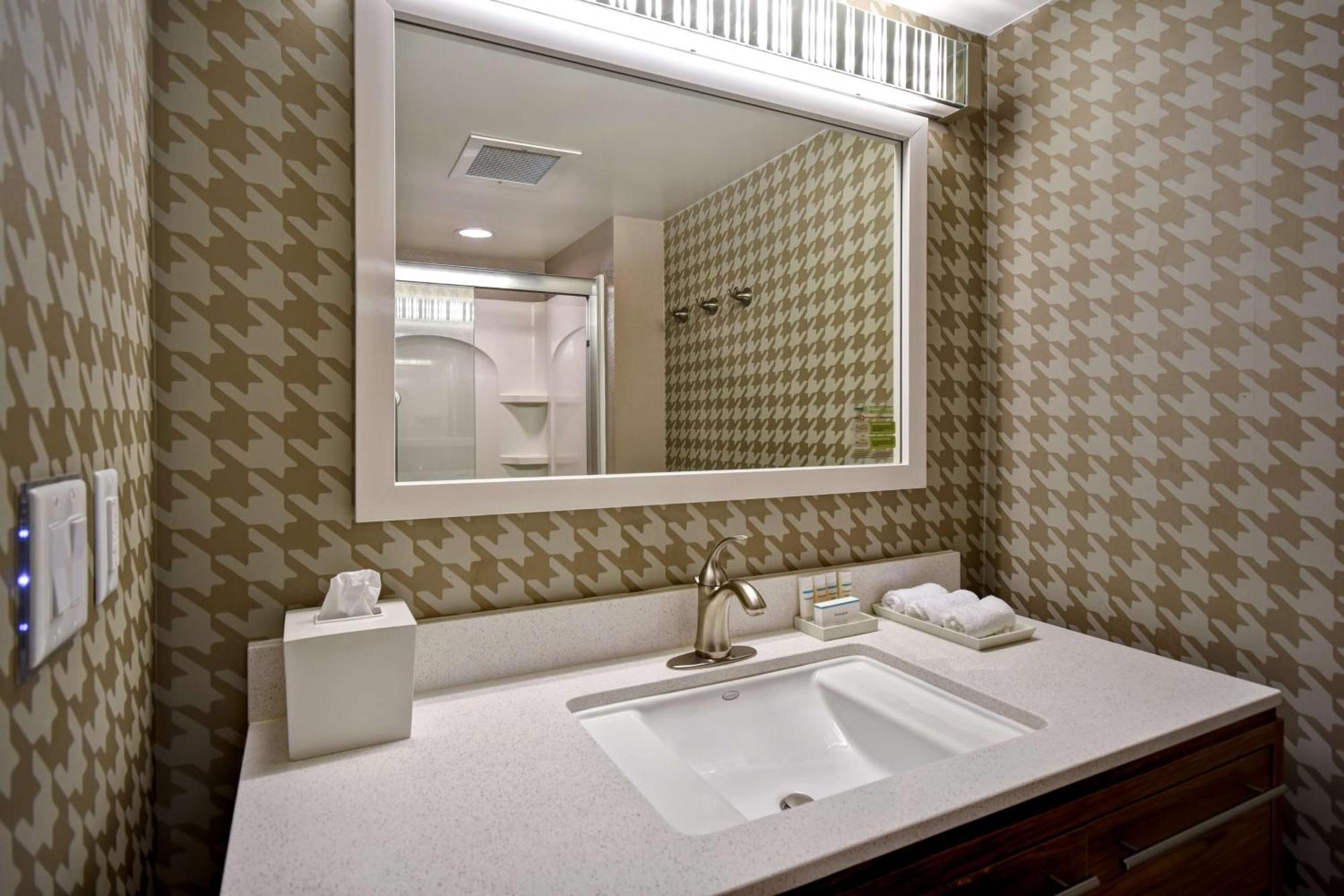 Home2 By Hilton Vanderbilt, Tn 3*
