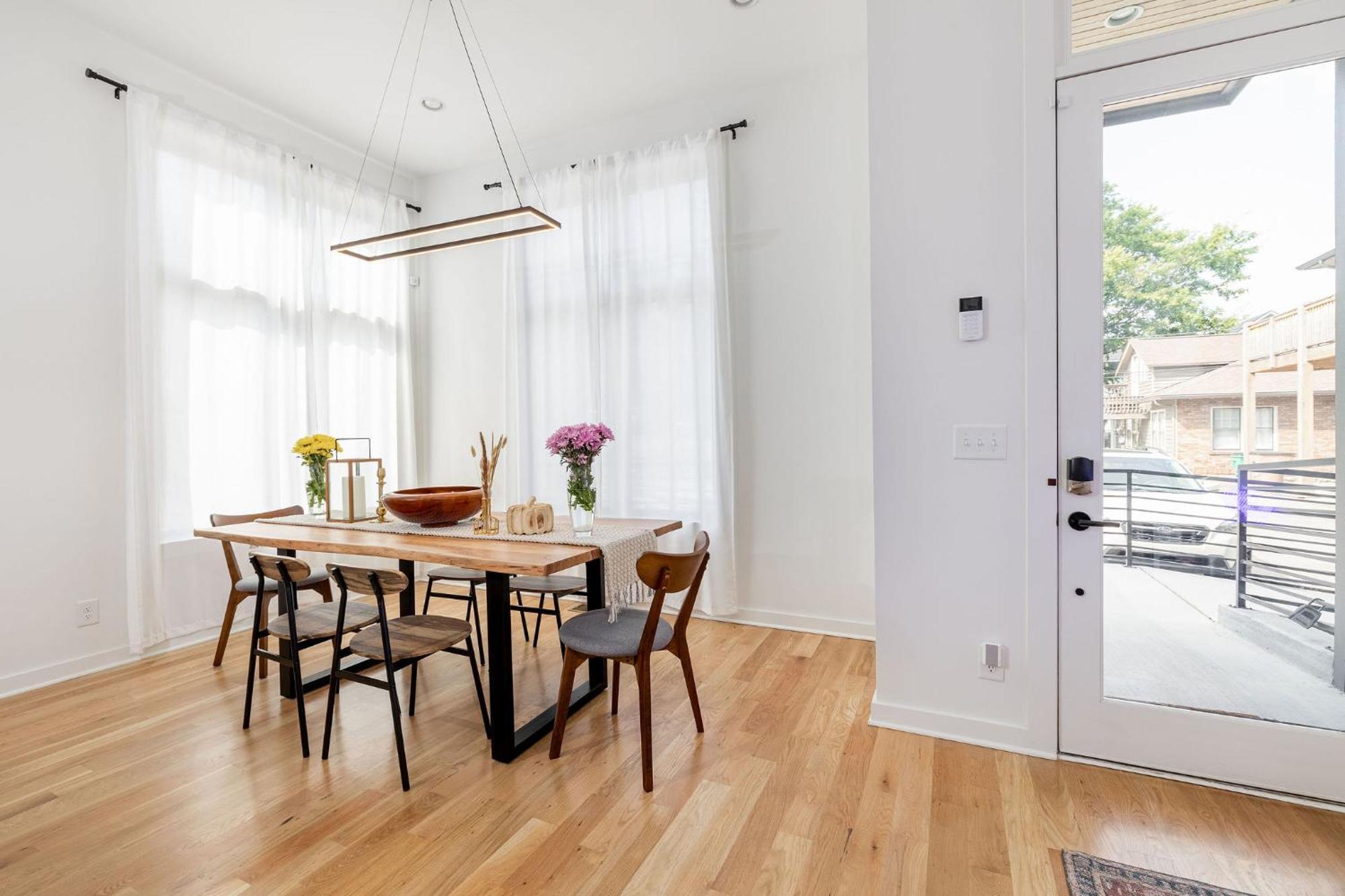 Holiday home Extra Spacious 4 Bed / 4.5 Bath Music Row Nashville