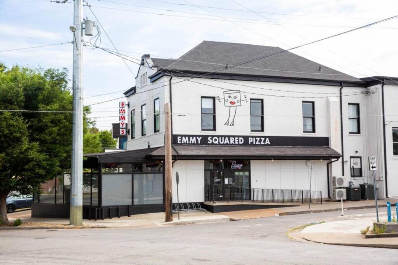 Modern Comfort Only 2 Mile To Downtown Broadway Apartment