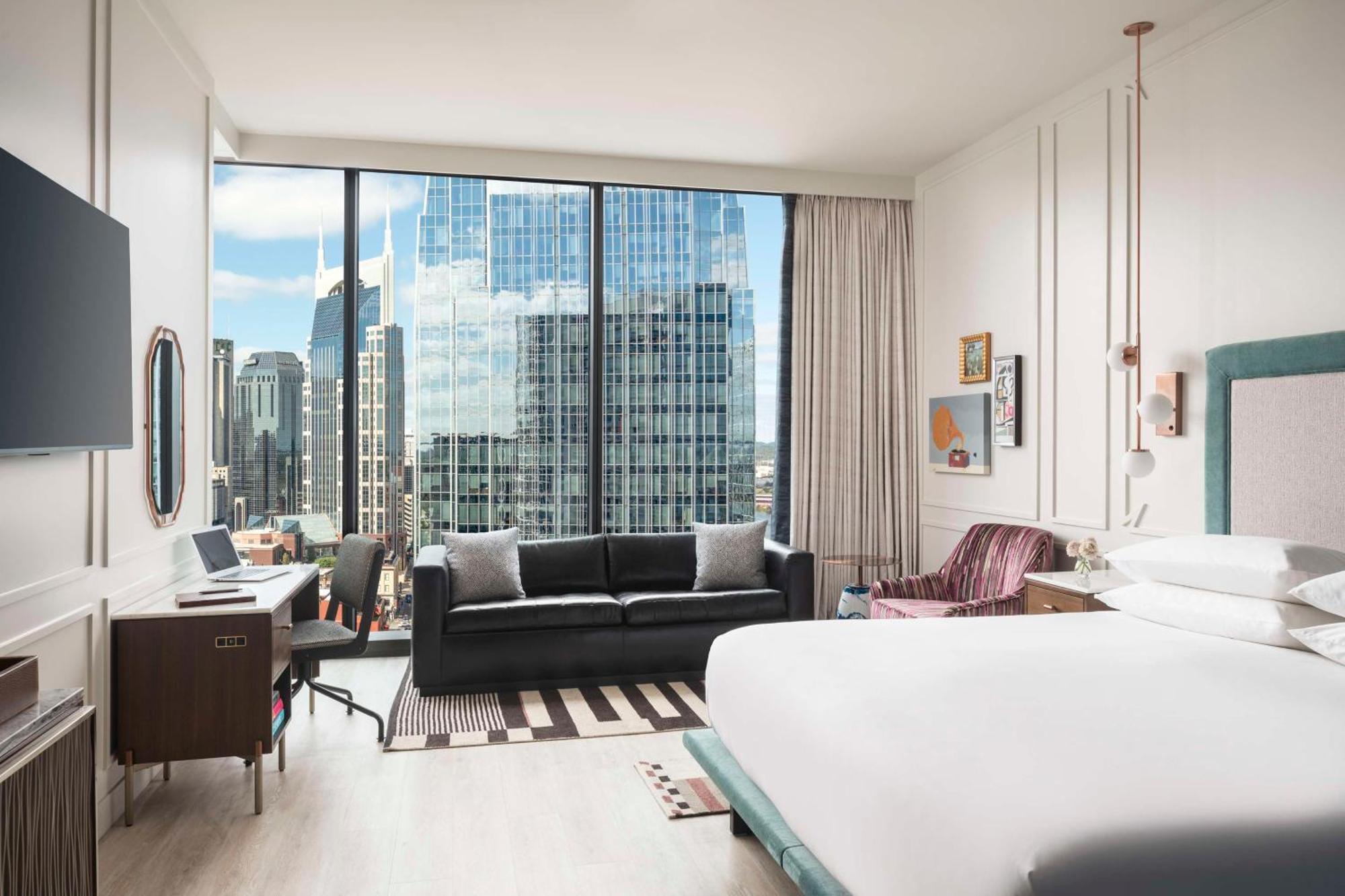 Hyatt Centric Downtown 5*