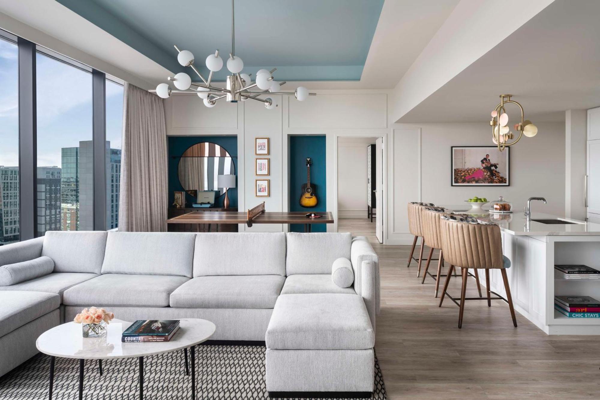 Hyatt Centric Downtown 5*