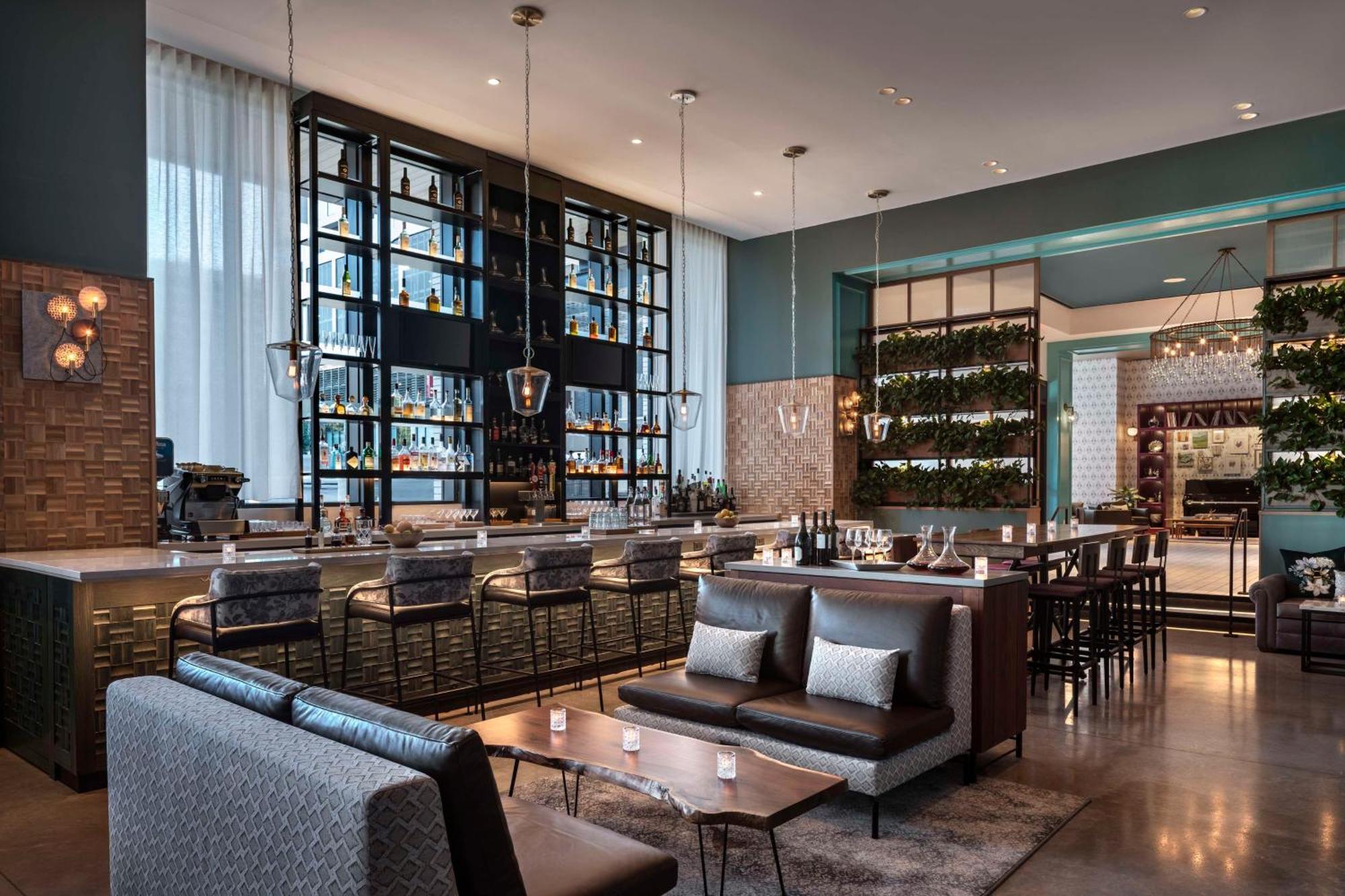 Hyatt Centric Downtown 4*