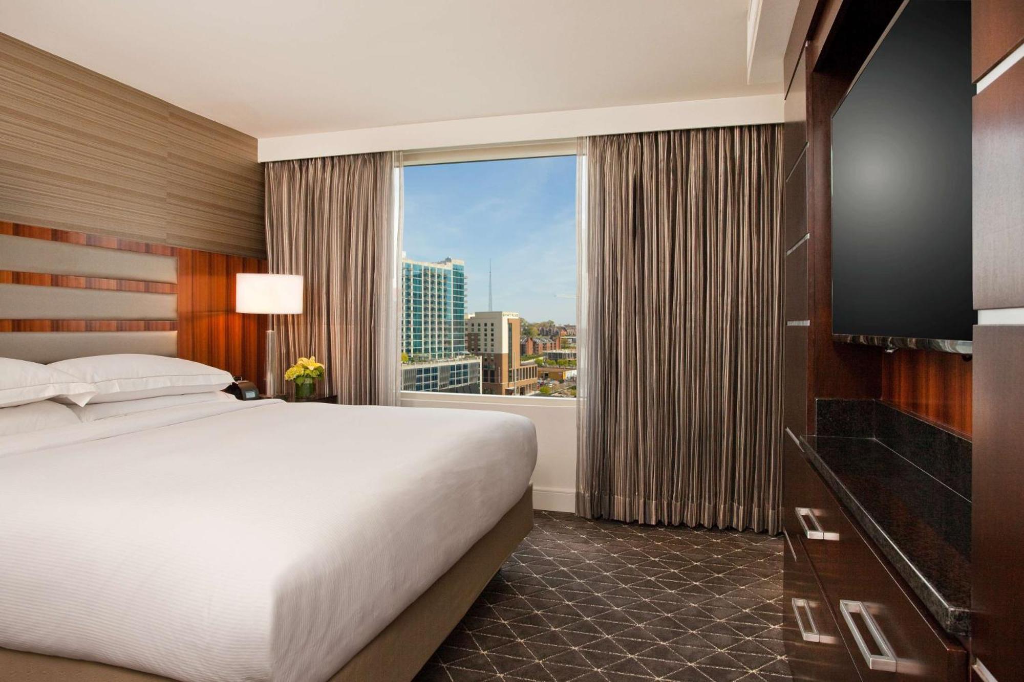 Hotel Hilton Downtown 4*