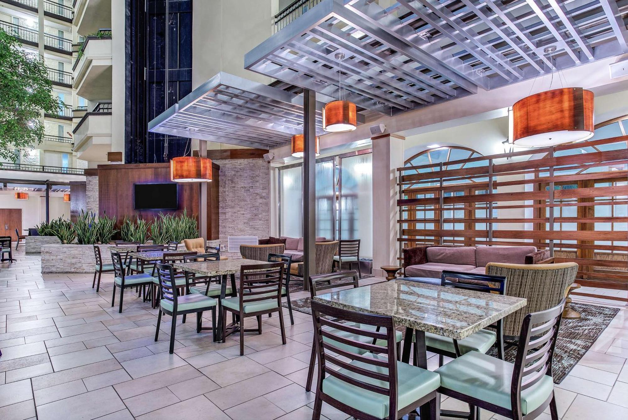 Embassy By Hilton Airport Hotel 4*
