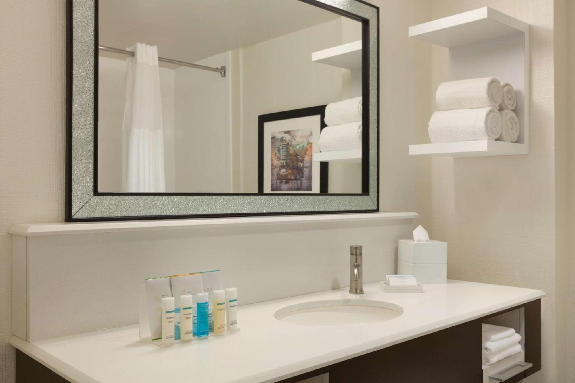 Hampton & Nashville-downtown 3*