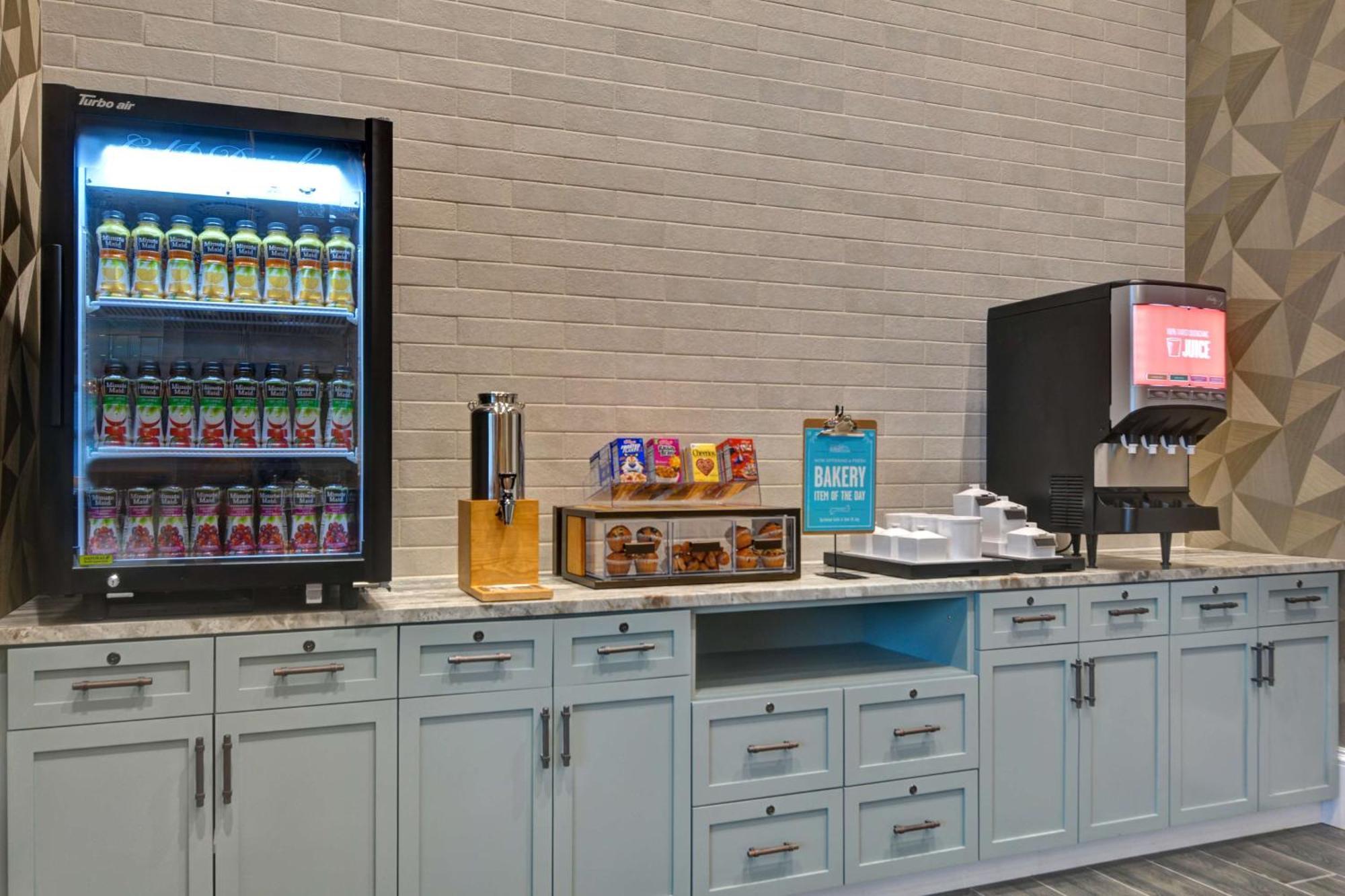 Hampton & Downtown Capitol View, Tn