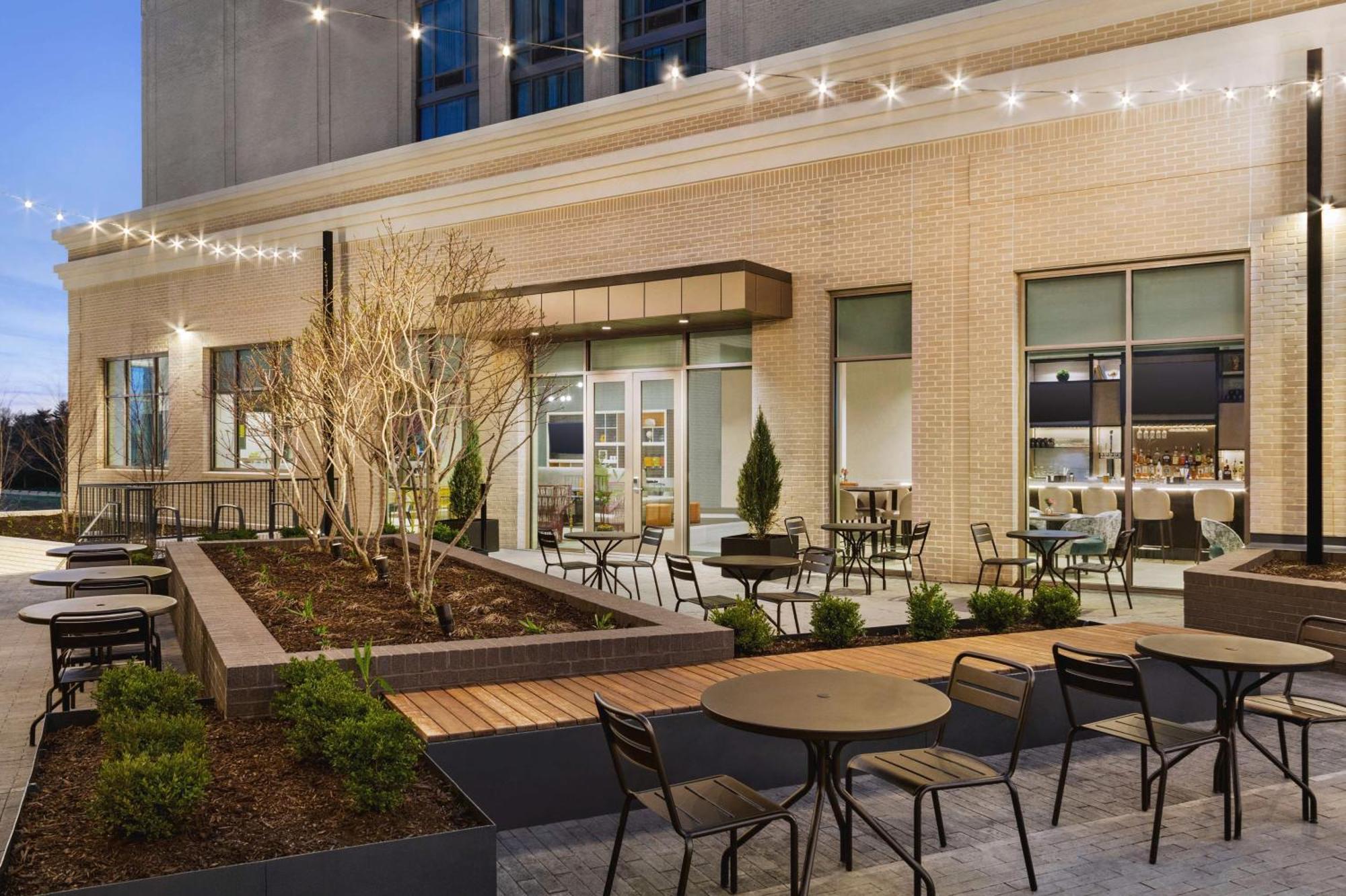 Hotel Home2 By Hilton West End Avenue 3*