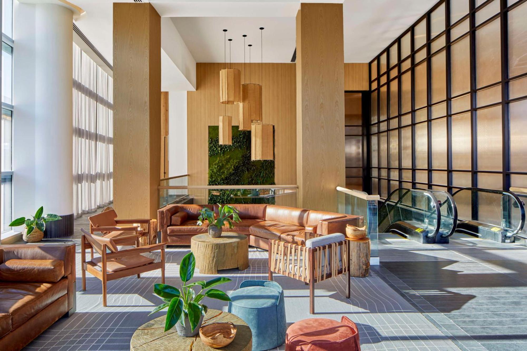 Embassy By Hilton Downtown Nashville