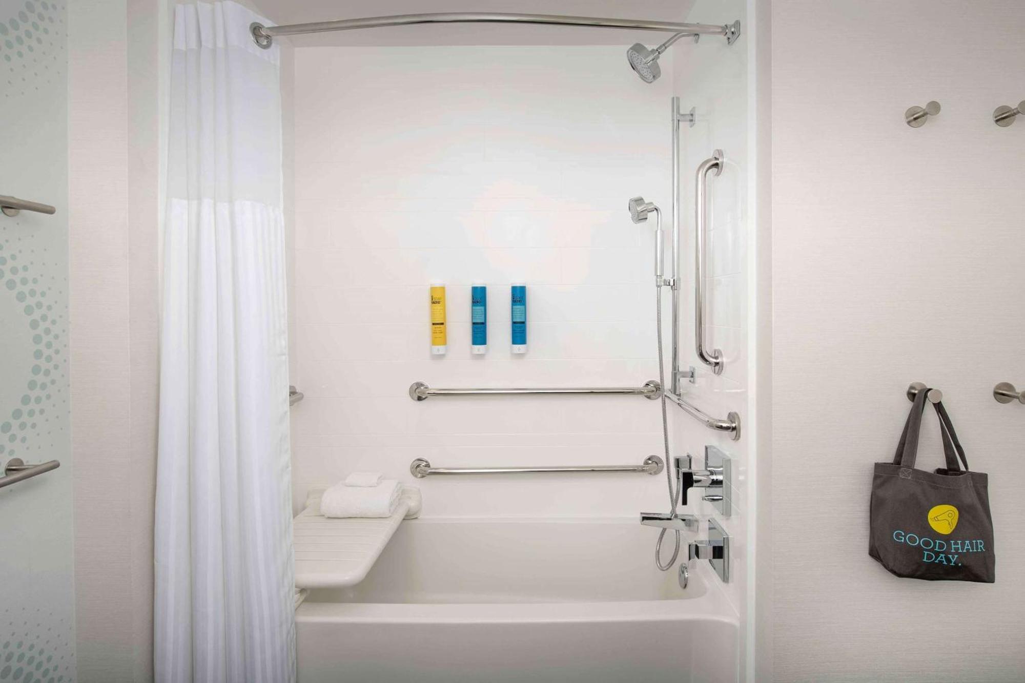 Hotel Tru By Hilton Downtown Convention Center 3*