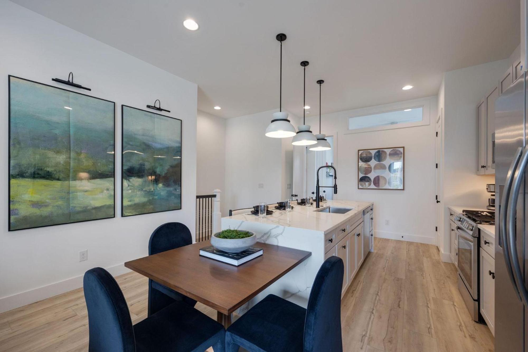 Holiday home - 1400 Napoleon St.