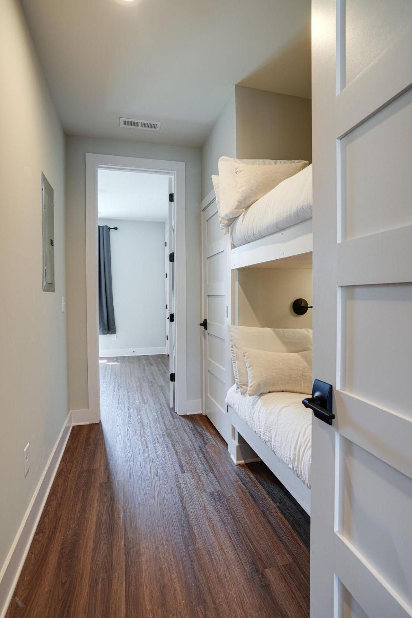 Holiday home Modest Melrose - 5 Mins To Broadway - Rooftop Deck Nashville