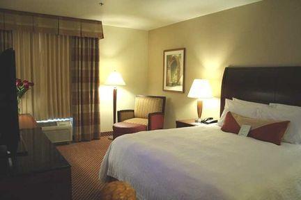 Hotel Quarters & 3*