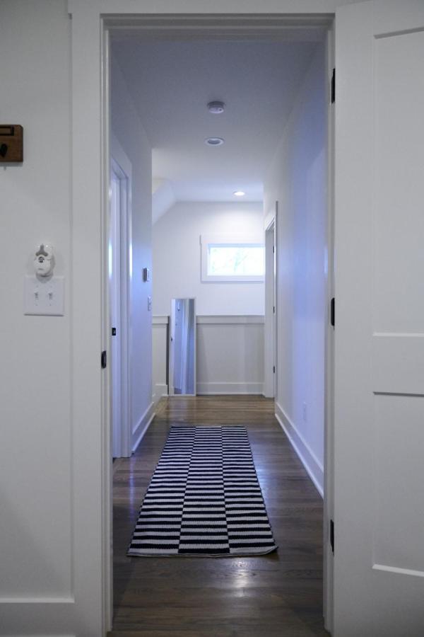 Holiday home Modern Home,10min To Downtown, 15min Walk To Five Points, Sleeps 6! *
