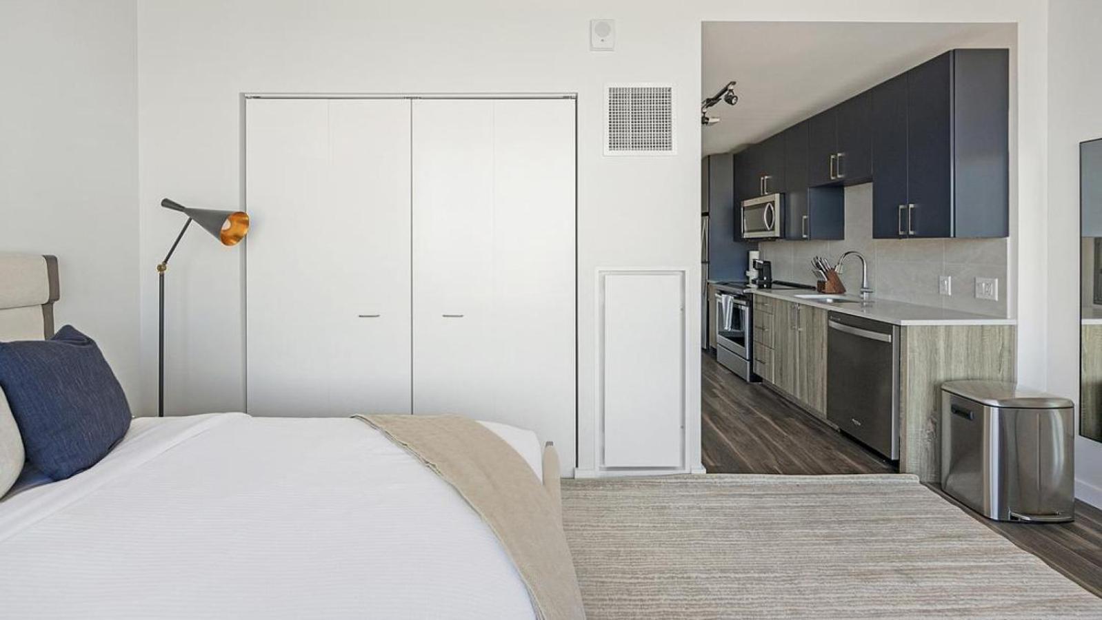 Landing Modern With Amazing Amenities Apartment *