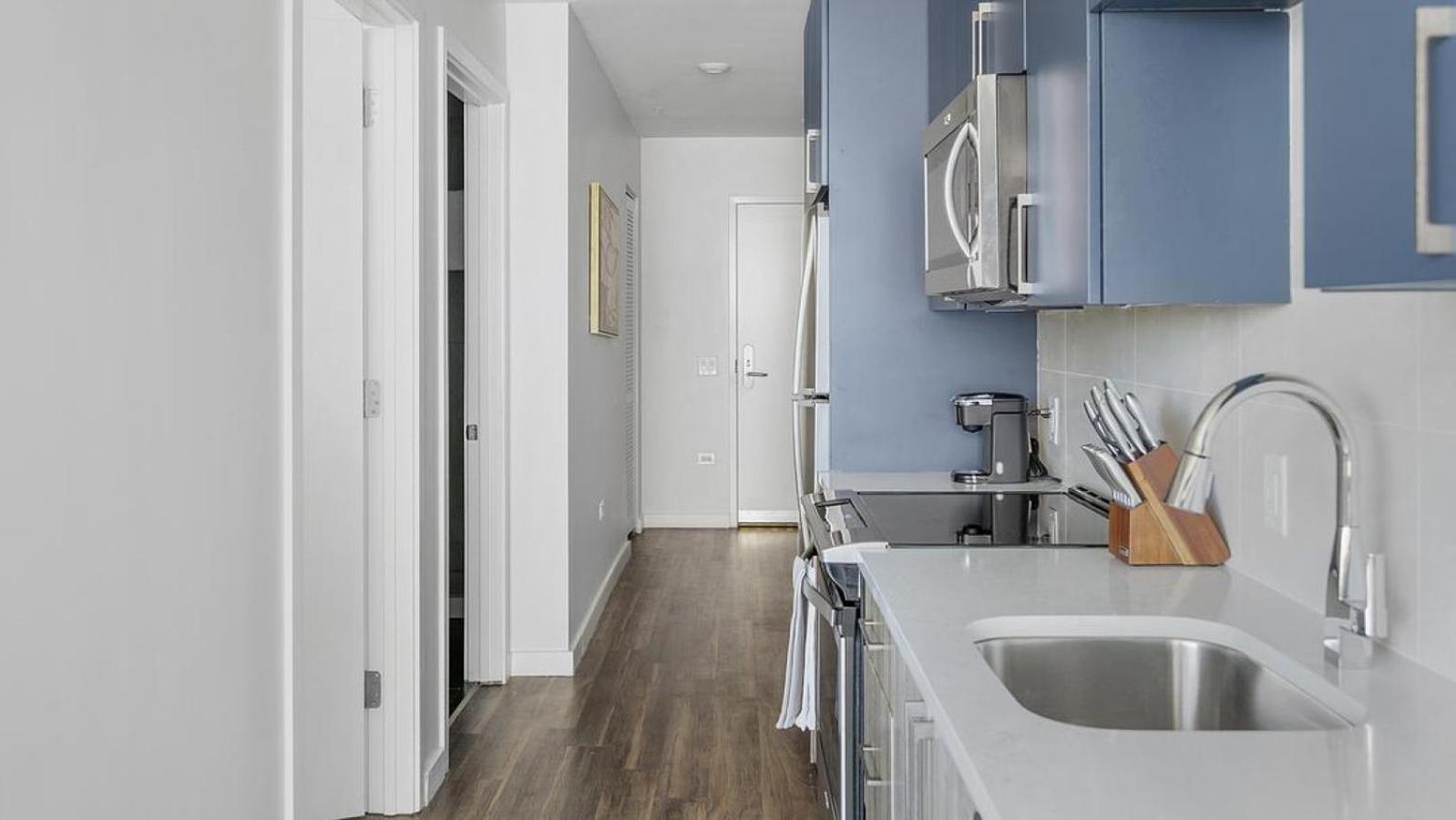 Apartment Landing Modern With Amazing Amenities Nashville