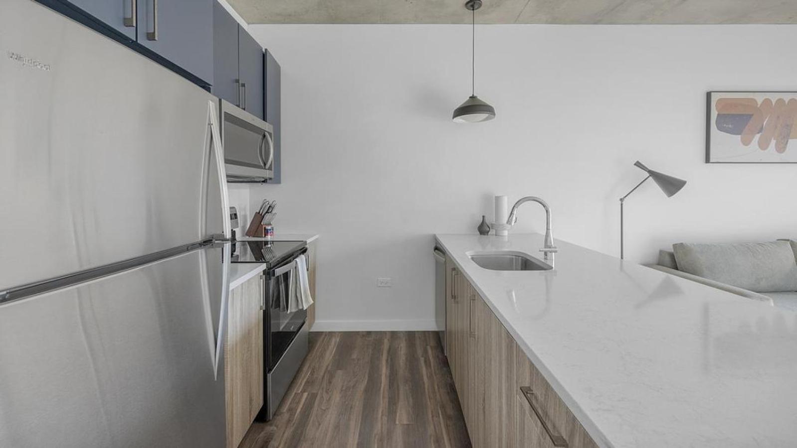 Landing Modern With Amazing Amenities * Nashville